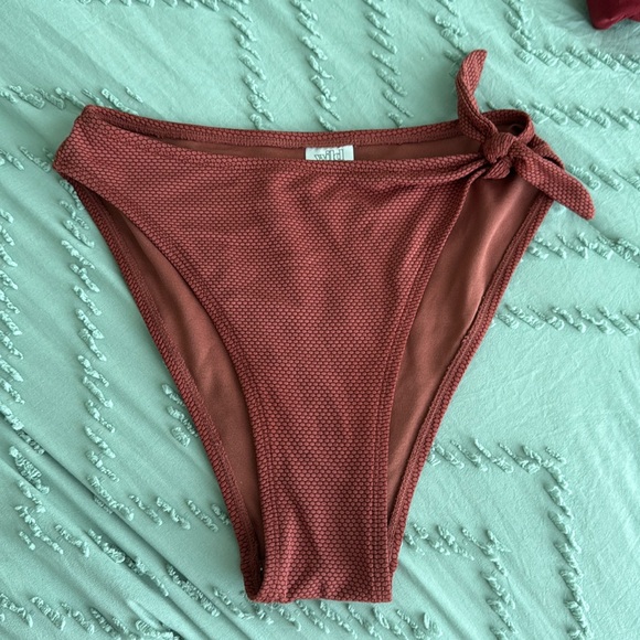 Pique Textured High Leg Cheeky High Waist Bikini Bottom - Picture 2 of 3